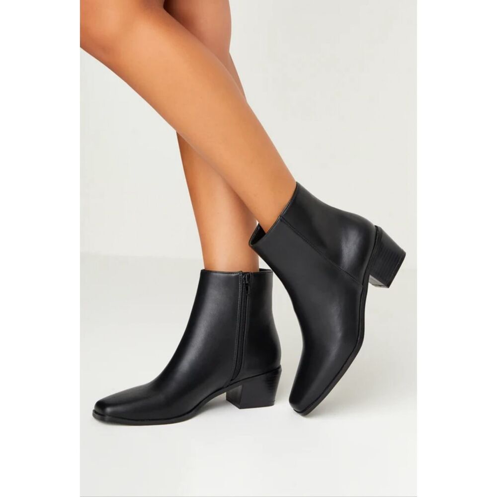 Lulus Rayaa Black Low Ankle Booties 8.5